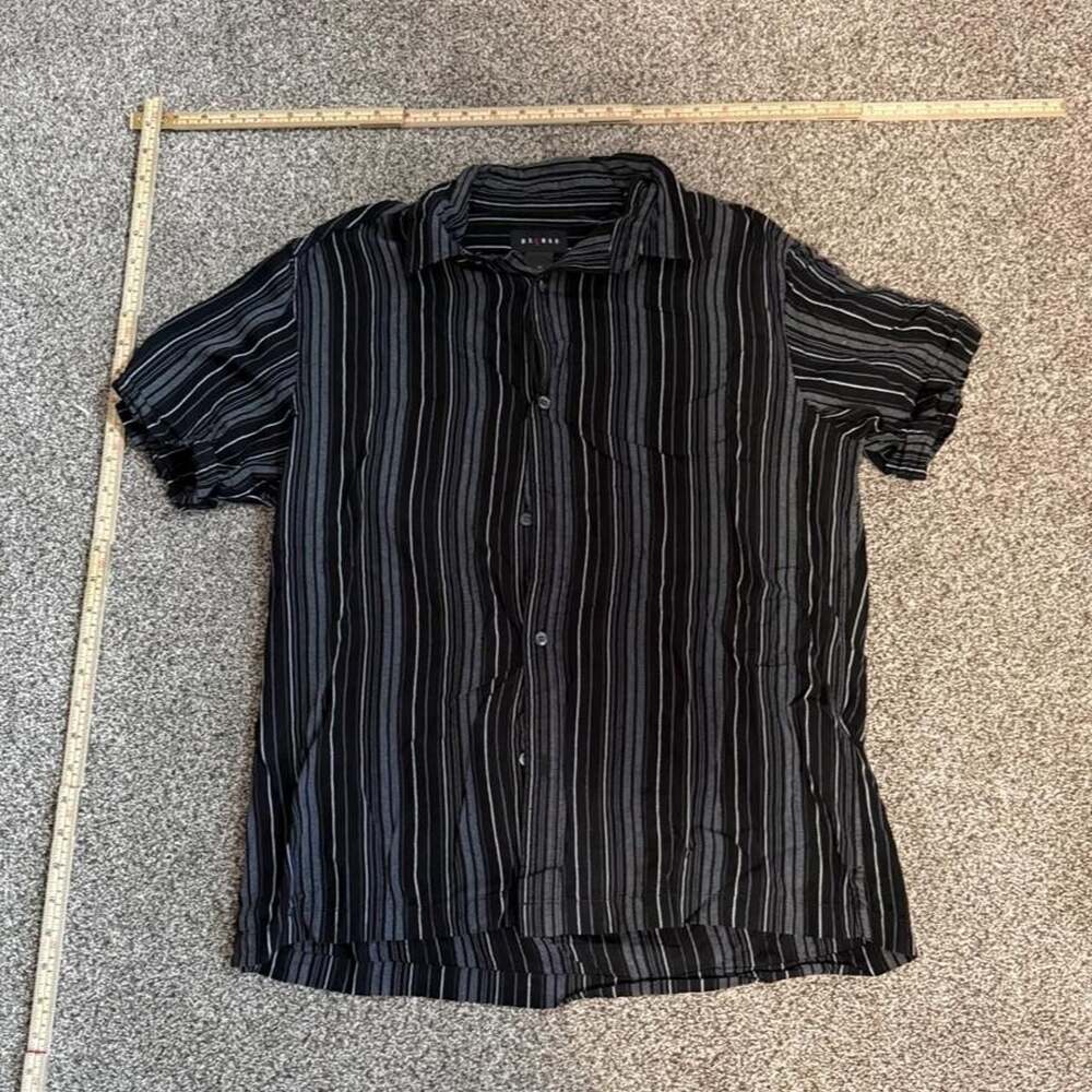 Axcess Short Sleeve Button Up Shirt Black White Striped Rayon Size M